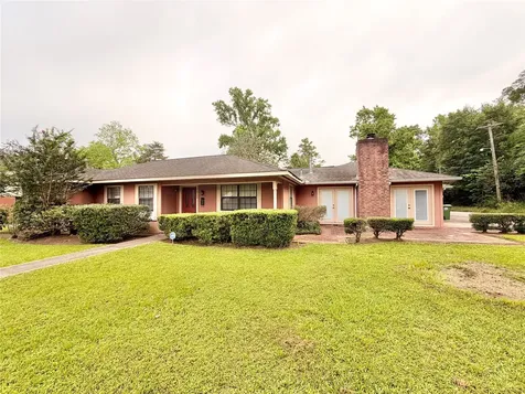 2735 Webster Street Liberty TX 77575