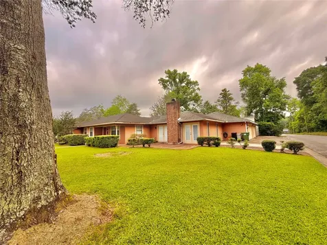 2735 Webster Street Liberty TX 77575