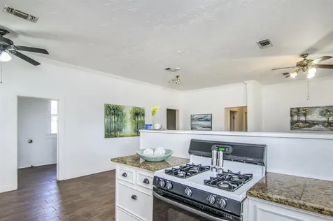 11844 13th Street Santa Fe TX 77510