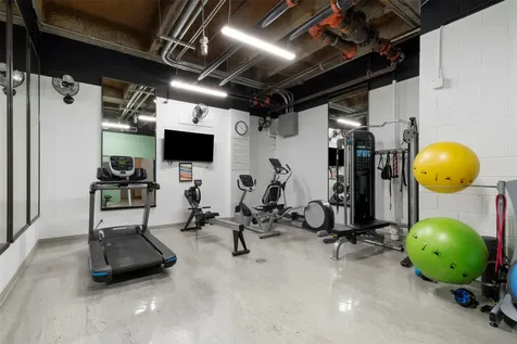 5000 Montrose Boulevard 16d Houston TX 77006