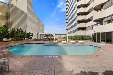 5000 Montrose Boulevard 16d Houston TX 77006