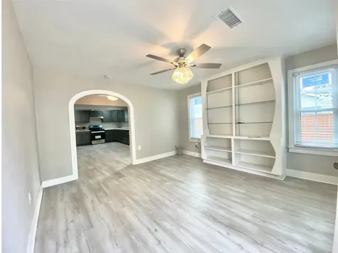 628 King Street Houston TX 77022