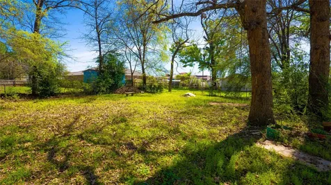 108 7th Street Palestine TX 75803