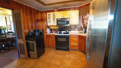 108 7th Street Palestine TX 75803