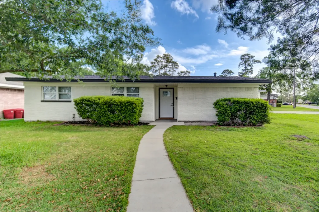 13302 Bretagne Drive Houston TX 77015