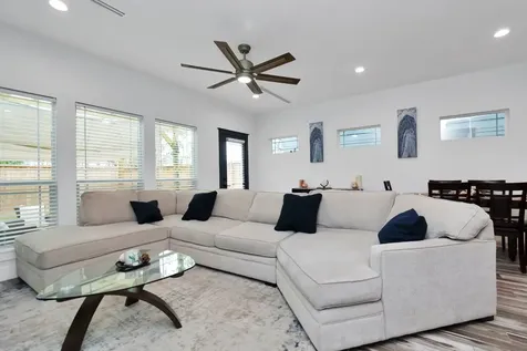 4209 New Orleans Street A Houston TX 77020
