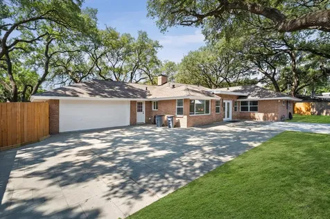 7702 Nairn Street Houston TX 77074