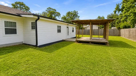 108 Britton Drive Silsbee TX 77656