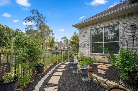 26 Brookgreen Circle S Montgomery TX 77356