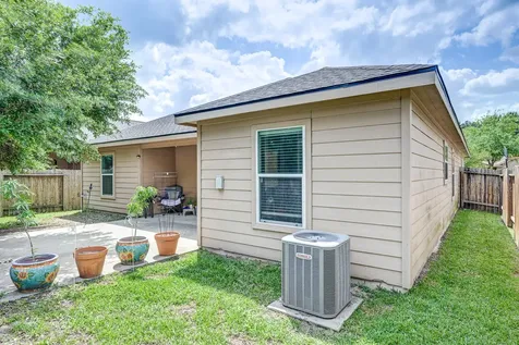 305 Pine Mist Lane Conroe TX 77304