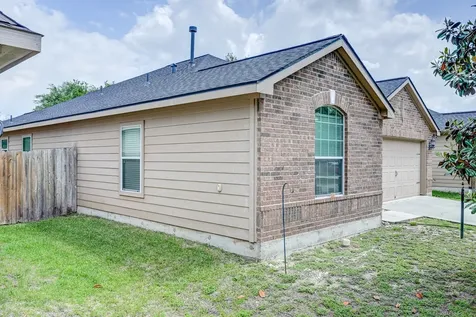 305 Pine Mist Lane Conroe TX 77304