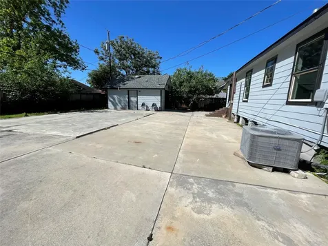 1418 Harrop Avenue Pasadena TX 77506