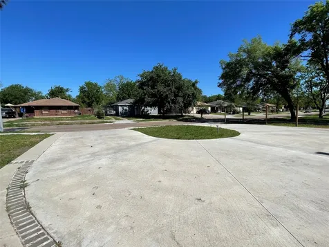 1418 Harrop Avenue Pasadena TX 77506