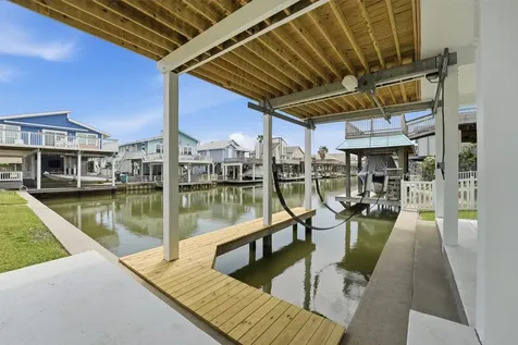 22101 Pecos Drive Galveston TX 77554