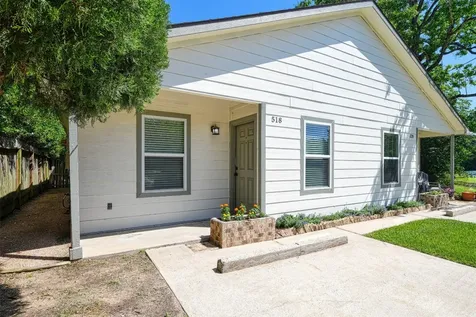 518 Moore Street Tomball TX 77375