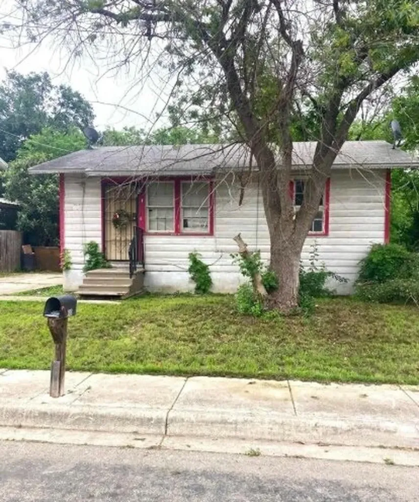 3010 Neptune Street San Antonio TX 78226