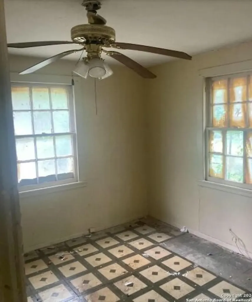 3010 Neptune Street San Antonio TX 78226