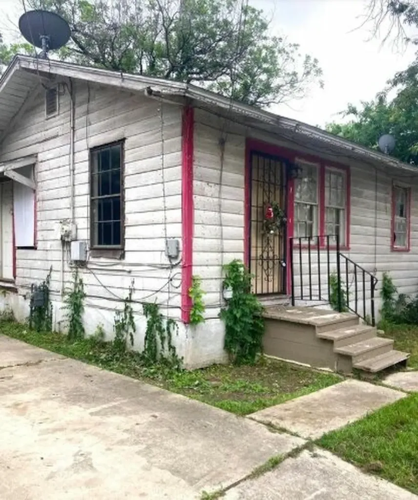 3010 Neptune Street San Antonio TX 78226