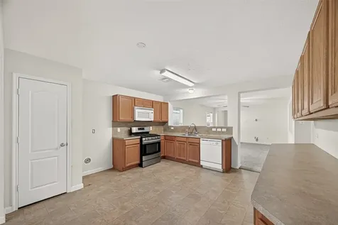 2630 Skyview Crest Court Houston TX 77047