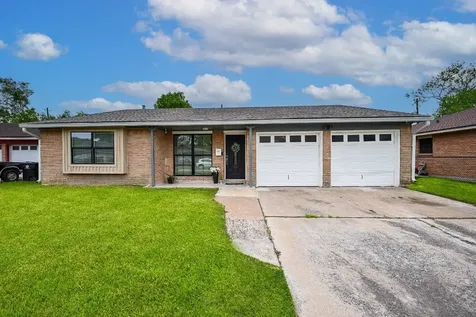 4827 Knotty Oaks Trail Houston TX 77045