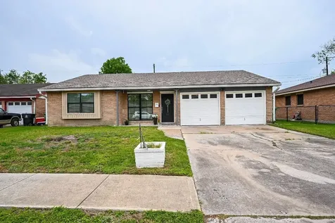 4827 Knotty Oaks Trail Houston TX 77045