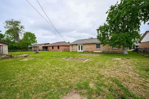 4827 Knotty Oaks Trail Houston TX 77045
