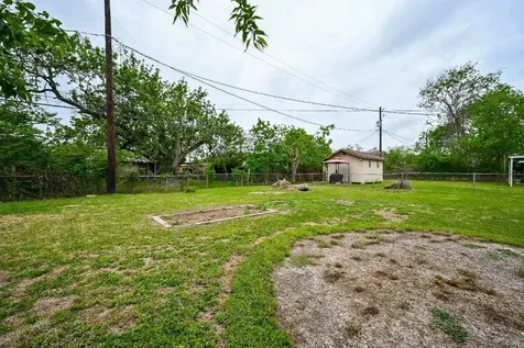 4827 Knotty Oaks Trail Houston TX 77045