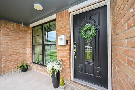 4827 Knotty Oaks Trail Houston TX 77045