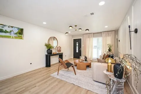 4827 Knotty Oaks Trail Houston TX 77045