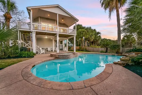13414 Binnacle Way Galveston TX 77554