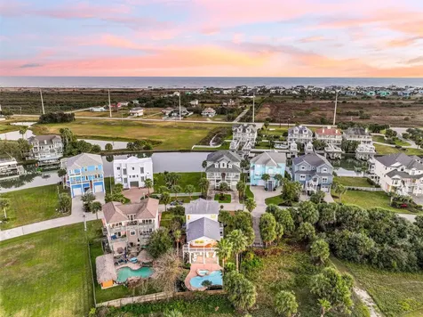 13414 Binnacle Way Galveston TX 77554