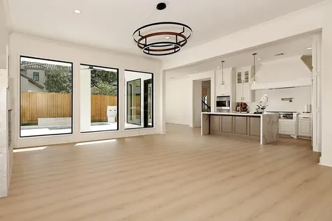 10 Libretto Court The Woodlands TX 77382