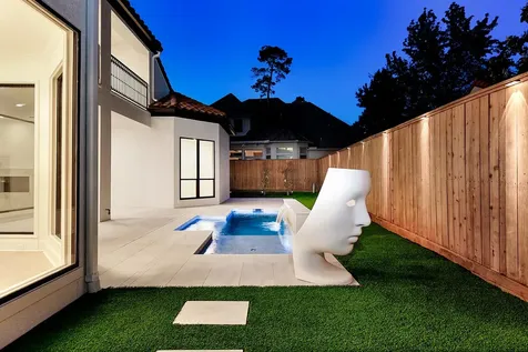 10 Libretto Court The Woodlands TX 77382