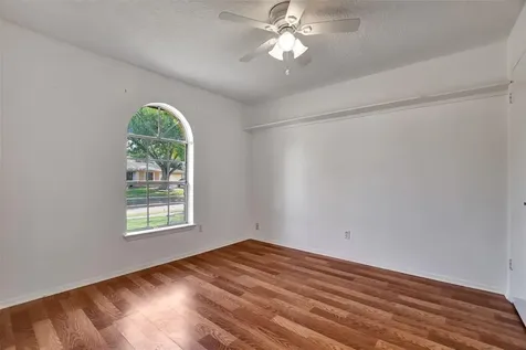 1311 Oak Hollow Drive Friendswood TX 77546