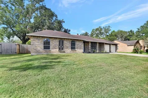 1311 Oak Hollow Drive Friendswood TX 77546