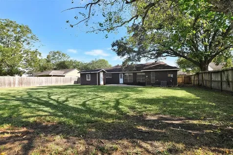 1311 Oak Hollow Drive Friendswood TX 77546