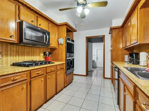 4002 Thistledown Drive Pasadena TX 77504