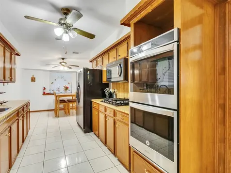 4002 Thistledown Drive Pasadena TX 77504