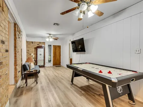 4002 Thistledown Drive Pasadena TX 77504