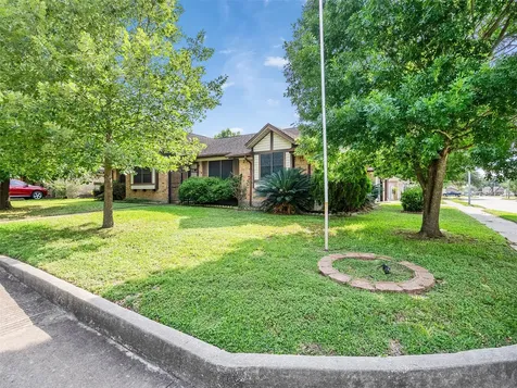 4002 Thistledown Drive Pasadena TX 77504