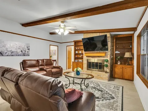 4002 Thistledown Drive Pasadena TX 77504