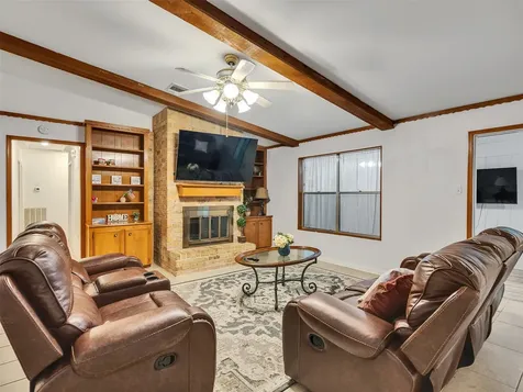 4002 Thistledown Drive Pasadena TX 77504