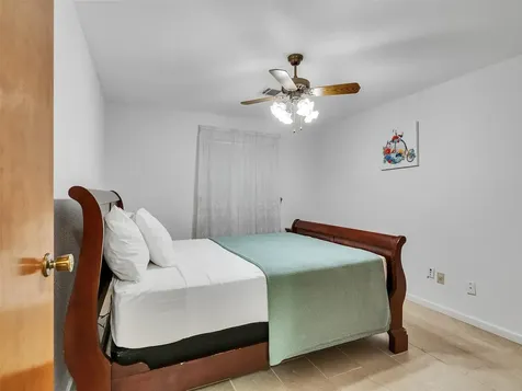 4002 Thistledown Drive Pasadena TX 77504