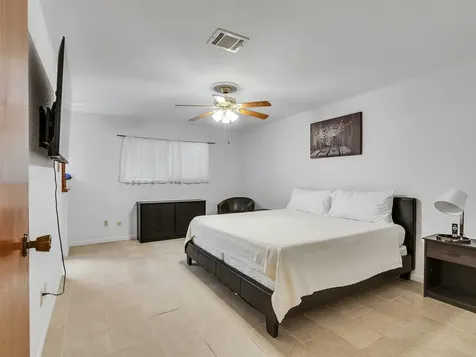 4002 Thistledown Drive Pasadena TX 77504