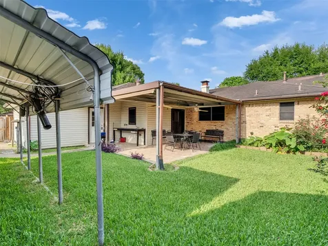 4002 Thistledown Drive Pasadena TX 77504