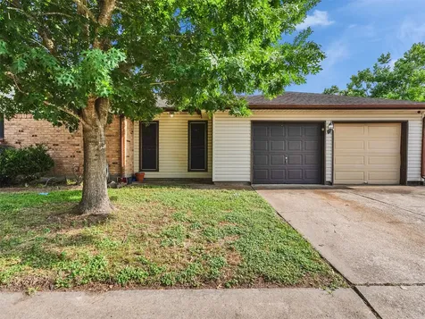 4002 Thistledown Drive Pasadena TX 77504