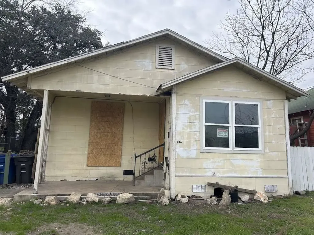 706 Gulf San Antonio TX 78202