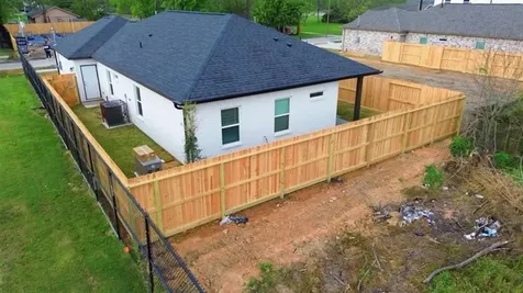 3325 Beulah Street Houston TX 77004