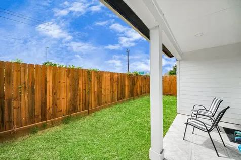 2014 Blodgett Street Houston TX 77004