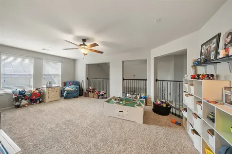 4002 Longwood Drive Mont Belvieu TX 77523